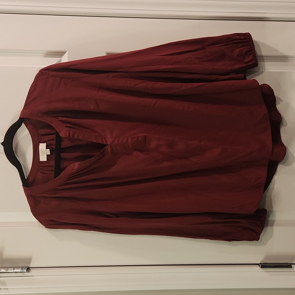 Loft long sleeved V-neck blouse. Size XL